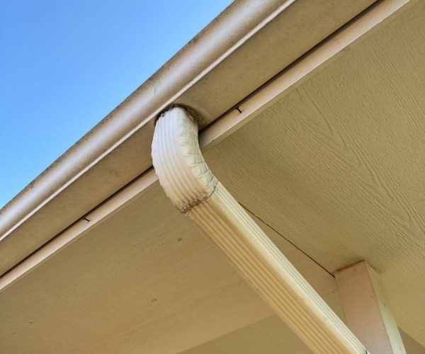 gutter cleaning services gutter cleaning services